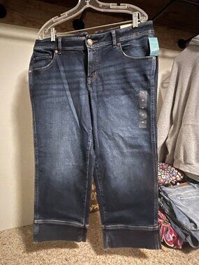M Jeans by Maurices, 23" Crop, Mid Rise, Super Stretch, 16